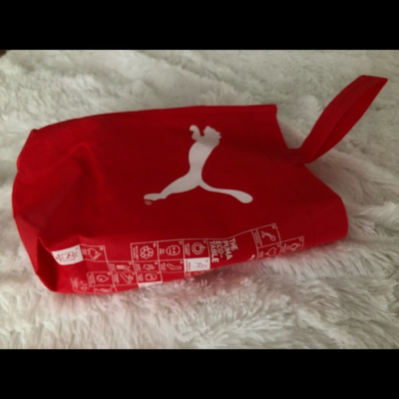 🐳 PUMA red, lightweight, clever little bag tote🐳❤️ - Picture 3 of 6